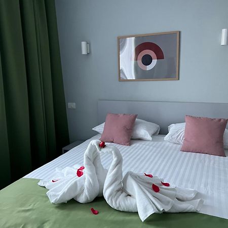 Astra Hotel Келіменешті Екстер'єр фото